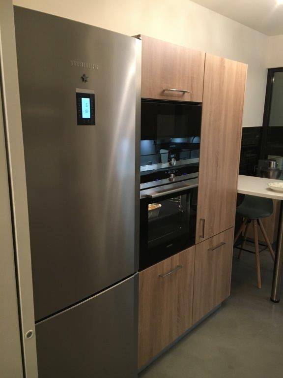 CUISINE DANS ESPACE REDUIT ET COMPLEXE