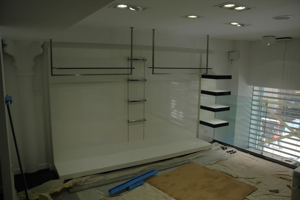 Boutique de vêtements Réalisation et Aménagement de l'ensemble du mobilier