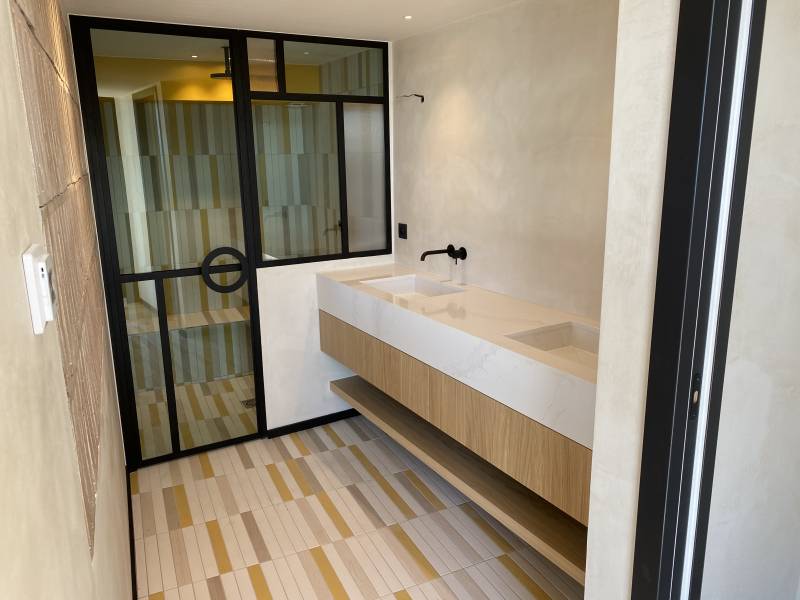 SALLE DE BAIN HAUT DE GAMME ROUCAS BLANC