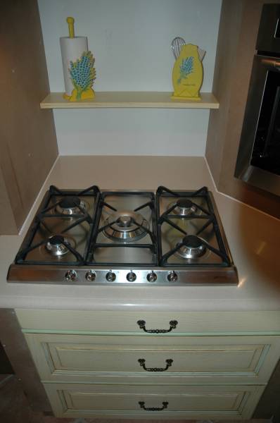 CONCEPTION D'UNE CUISINE SUR MESURE AU STYLE RESOLUMENT PROVENCALE POUR UNE VILLA A ALLAUCH