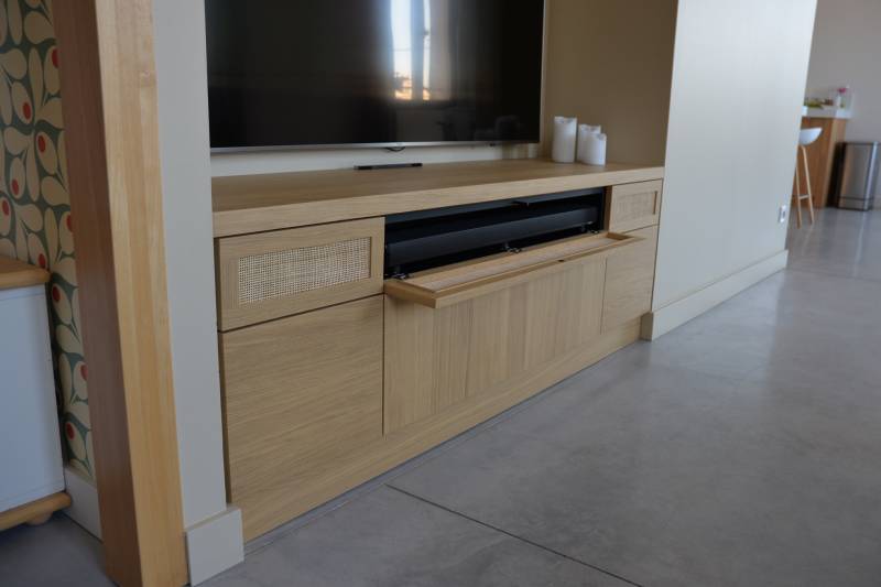 MEUBLE TV SUR MESURE HAUT DE GAMME