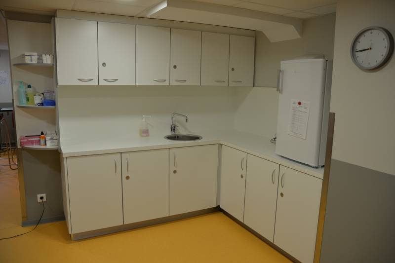 AMÉNAGEMENT DE MOBILIER EN MILIEU HOSPITALIER