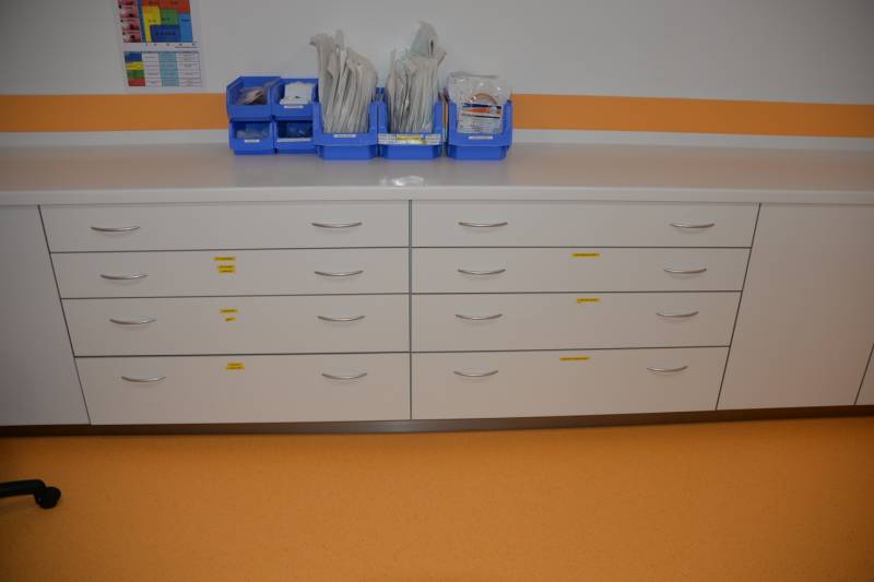 AMÉNAGEMENT DE MOBILIER EN MILIEU HOSPITALIER