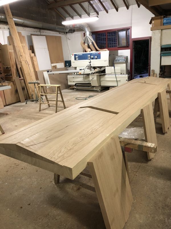 Tables sur mesure bois de  chêne massif Marseille